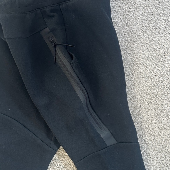 Nike Tech Black Athletic Joggers - Picture 5 of 8